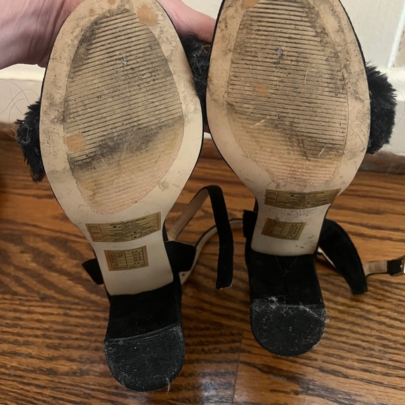 Forever 21 faux fur heels - Picture 5 of 5
